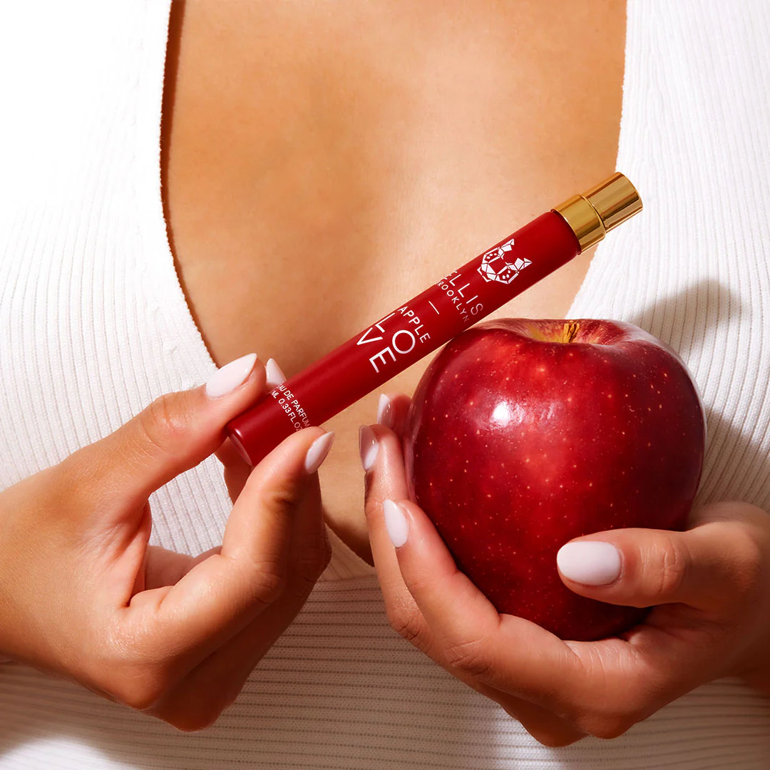 APPLE LOVE Eau de Parfum Travel Spray - Image 5